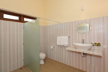 Villa Agung Beach Inn