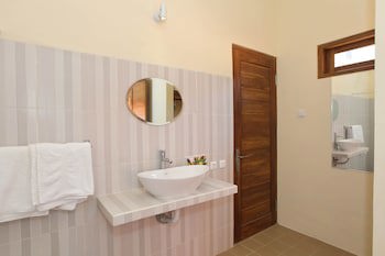 Villa Agung Beach Inn