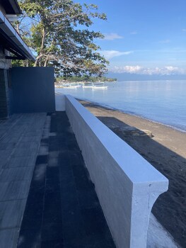 Villa Agung Beach Inn