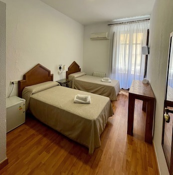 Arteaga Hostal And Banos Arabes Elvira