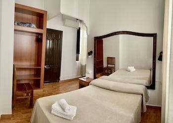 Arteaga Hostal And Banos Arabes Elvira