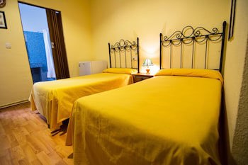 Arteaga Hostal And Banos Arabes Elvira
