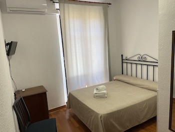 Arteaga Hostal And Banos Arabes Elvira