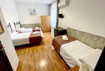 Arteaga Hostal And Banos Arabes Elvira