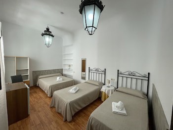 Arteaga Hostal And Banos Arabes Elvira