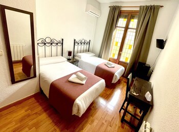 Arteaga Hostal And Banos Arabes Elvira