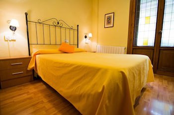 Arteaga Hostal And Banos Arabes Elvira