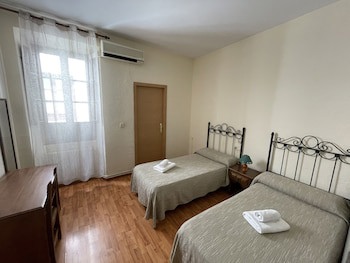 Arteaga Hostal And Banos Arabes Elvira