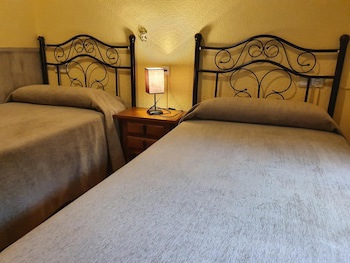 Arteaga Hostal And Banos Arabes Elvira