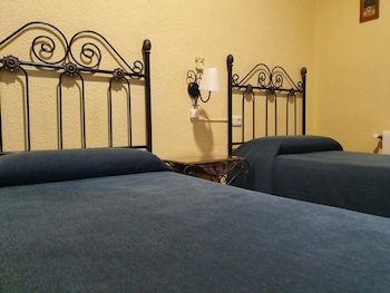 Arteaga Hostal And Banos Arabes Elvira