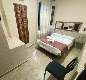 Arteaga Hostal And Banos Arabes Elvira