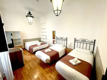 Arteaga Hostal And Banos Arabes Elvira