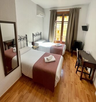 Arteaga Hostal And Banos Arabes Elvira
