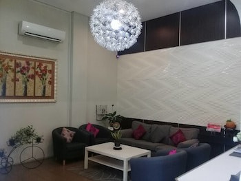 Ginasuite Kompleks27 Hotel