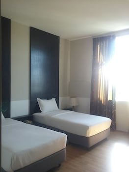 Ginasuite Kompleks27 Hotel