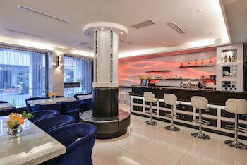 Ever Luck Hotel