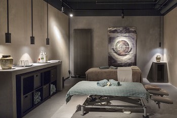 Trafo Hotel