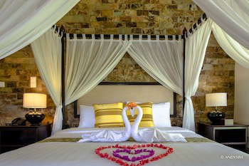 Samanea Beach Resort & Spa