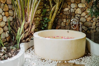 Samanea Beach Resort & Spa