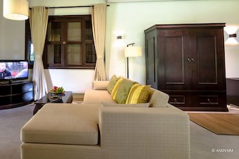 Samanea Beach Resort & Spa