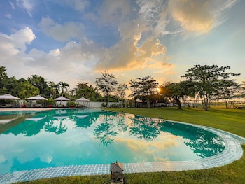 Samanea Beach Resort & Spa