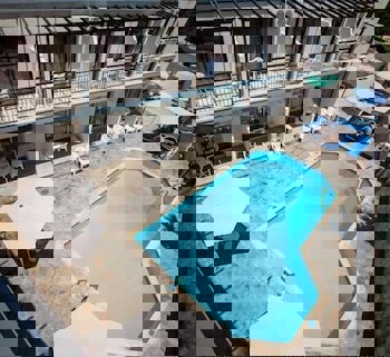 Crystallo Apartments