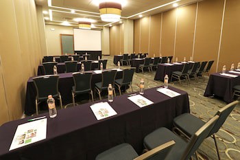 Holiday Inn Hotel & Suites Hermosillo Aeropuerto, An Ihg Hotel