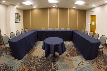 Holiday Inn Hotel & Suites Hermosillo Aeropuerto, An Ihg Hotel