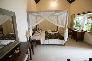 Frangipani Beach Hotel