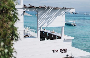 Batu Karang Lembongan Resort & Spa