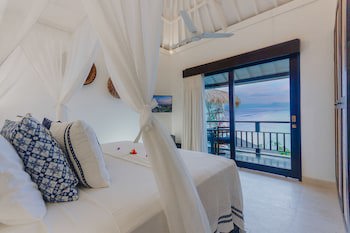 Batu Karang Lembongan Resort & Spa