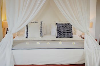 Batu Karang Lembongan Resort & Spa