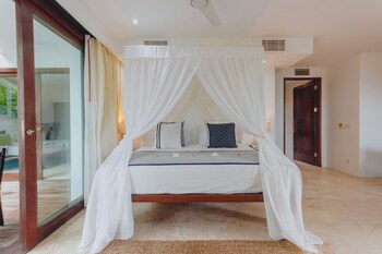 Batu Karang Lembongan Resort & Spa