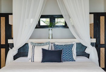 Batu Karang Lembongan Resort & Spa