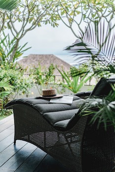 Batu Karang Lembongan Resort & Spa