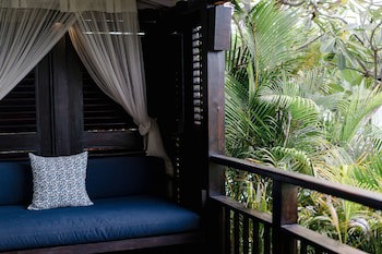 Batu Karang Lembongan Resort & Spa
