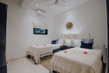 Batu Karang Lembongan Resort & Spa