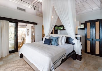 Batu Karang Lembongan Resort & Spa
