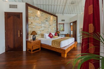 Batu Karang Lembongan Resort & Spa