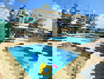 Petsas Apartments & Tavern