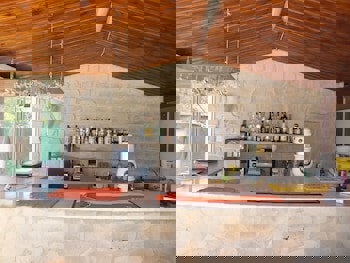 Petsas Apartments & Tavern