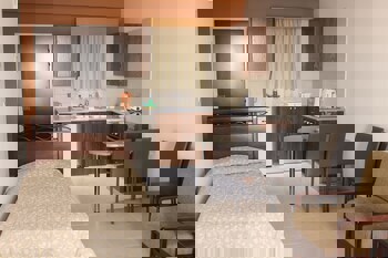 Petsas Apartments & Tavern