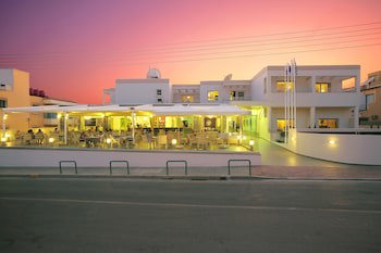 Euronapa Hotel galeri fotoğrafı