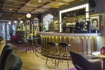 Browns Central Hotel