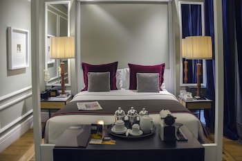 Browns Central Hotel