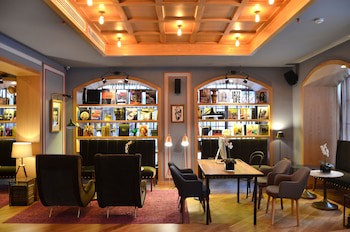 Browns Central Hotel