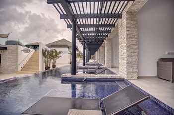 Royalton Chic Punta Cana, An Autograph Collection All-Inclusive Resort & Casino – Adults Only