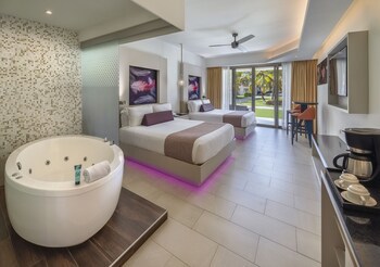 Royalton Chic Punta Cana, An Autograph Collection All-Inclusive Resort & Casino – Adults Only