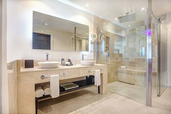 Royalton Chic Punta Cana, An Autograph Collection All-Inclusive Resort & Casino – Adults Only