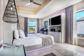 Royalton Chic Punta Cana, An Autograph Collection All-Inclusive Resort & Casino – Adults Only